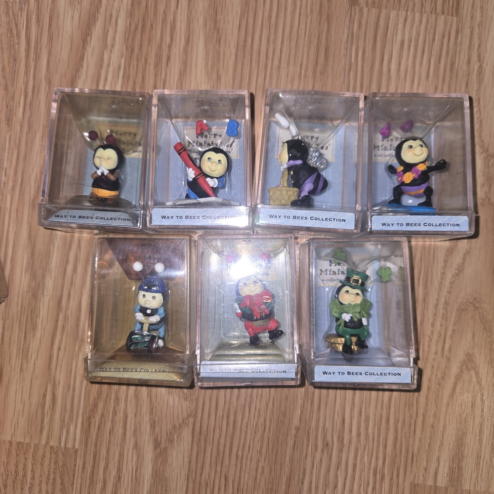 Hallmark Way to Bees Collection Lot Of 5